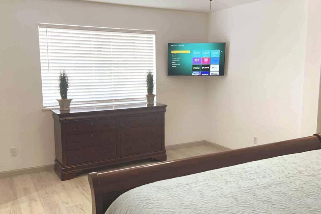 Spacious Getaway! Pool, Spa, Sleeps 9 Lake Havasu City Exterior photo