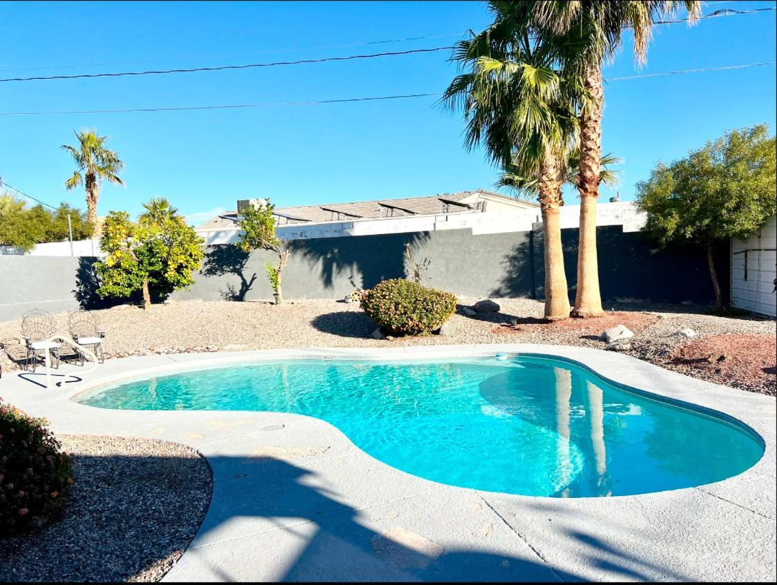 Spacious Getaway! Pool, Spa, Sleeps 9 Lake Havasu City Exterior photo